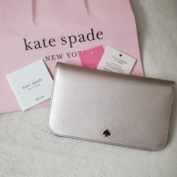 🔥🔥SALE🔥🔥Kate spade bifold wallet - Picture 2 of 16